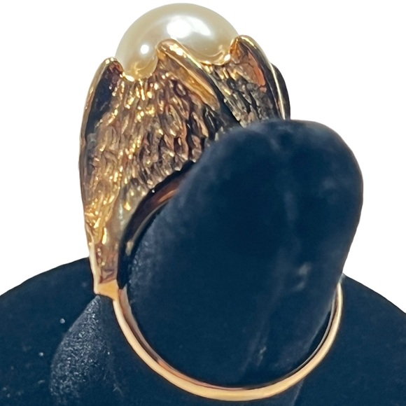 VINTAGE 1950s JUDY LEE Faux Pearl Gold tone Cocktail Ring - Picture 15 of 16